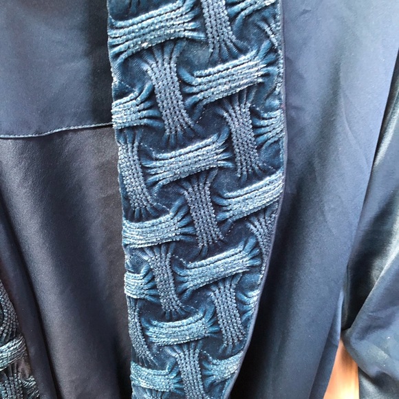 Cabernet Blue Textured Robe - Picture 2 of 3